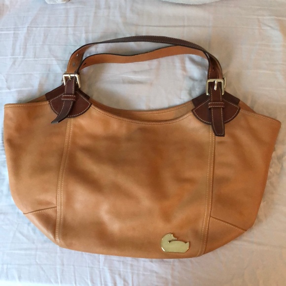 Dooney & Bourke Tote - Picture 1 of 3